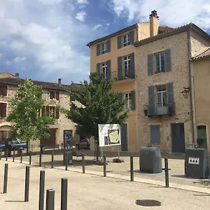 grand-duplex-2-chambres-coeur-historique-cahors.midi-pyreneeshotels.com/